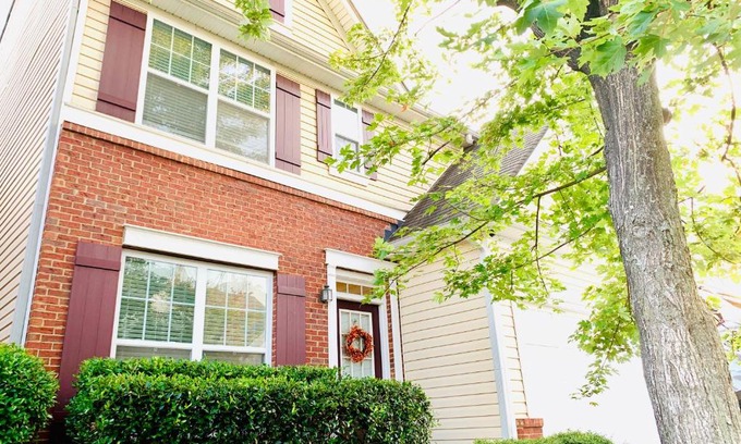 Gwinnett Place Casa | Sunny and Modern Single House with Gym, 4 Bedrooms- 3min drive to I-85 Highway