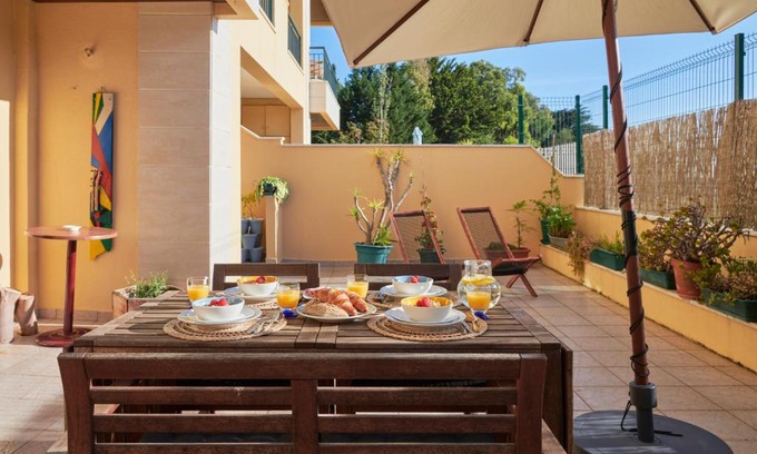 Carcavelos Apartamento | Sunny apartament at Carcavelos Beach, by TimeCooler