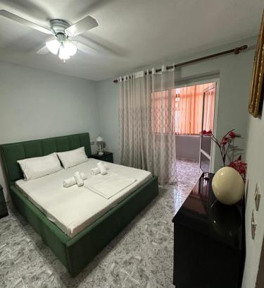 Pogradec Apartamento | Sunny Balcony Retreat Pogradec