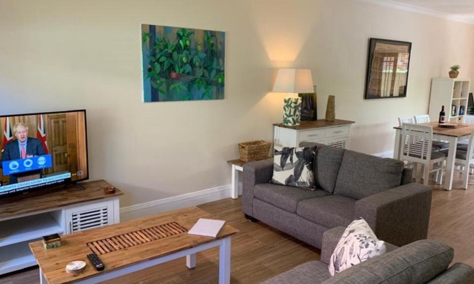 Umina Beach Casa | Sunny Beach Villa - Umina