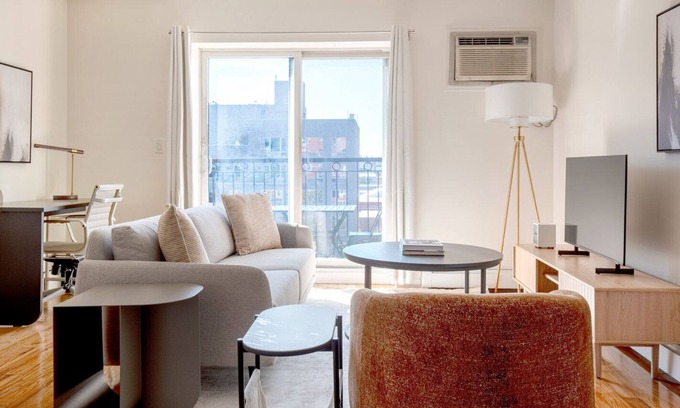 Boerum Hill Apartamento | Sunny Boerum Hill 2BR w/ W/D, Balcony & Roof, nr BAM, by Blueground