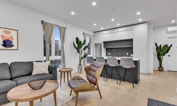 Southwest Condominio | Sunny, bright & natural apt, centrally located