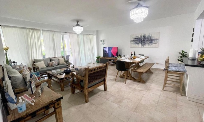 Playa Bibijagua Apartamento | Sunny Caribbean Apartment with Pool