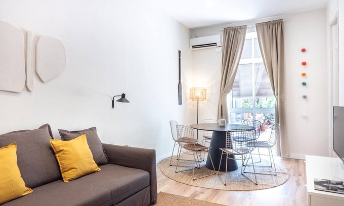 L'Antiga Esquerra de l'Eixample Apartamento | Céntrico apartamento con un oasis urbano de 100m2