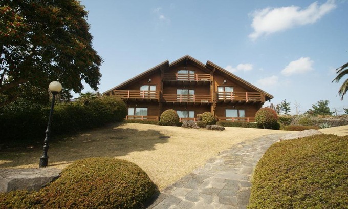 Jungmun Casa | Sunny Day Jeju