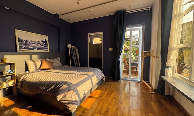 Da Lat Apartamento | Sunny doubled-balcony hotel suites in the spacious and cozy villa