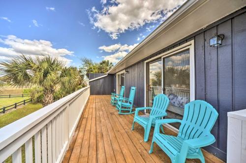 Edisto Island Casa | Sunny Edisto Island Duplex - Half Mile to Beach!