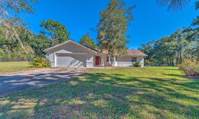 Fellowship Casa | Sunny Escape, 4 Mi to World Equestrian Center