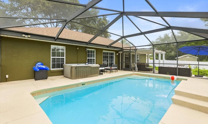 Candler Casa | Sunny Escape | Pool, Near Trails!