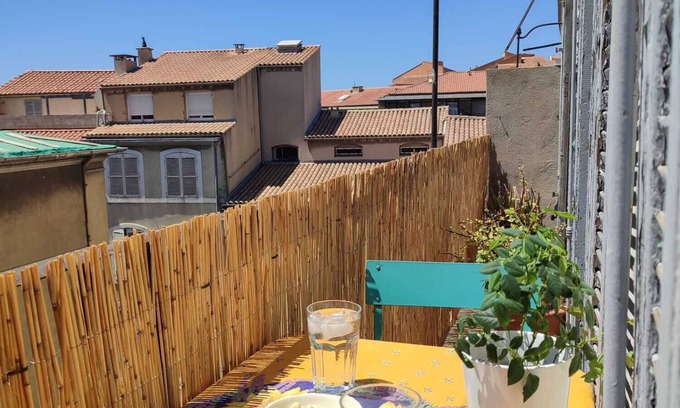 1st Arrondissement Apartamento | Sunny, fully-equipped apartment with balcony in central Marseille.