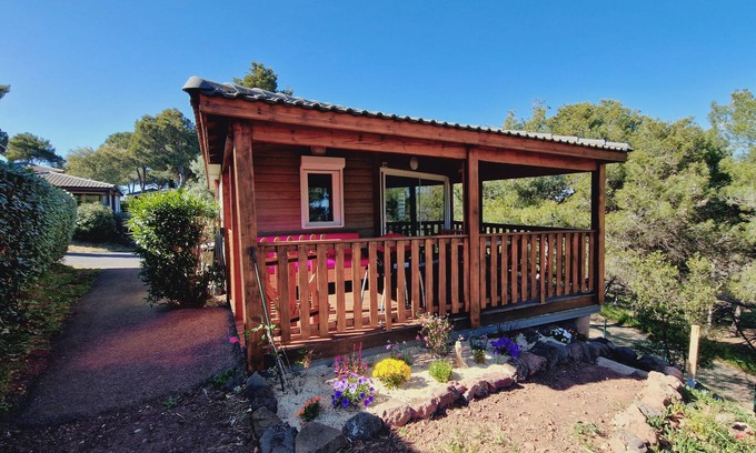 Agde Chalet De Esquí | "Sunny Getaway: Chalet with Pool & Sea View – Cap d'Agde"