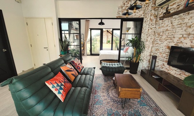 District 1 Apartamento | Sunny Greenery oasis in downtown