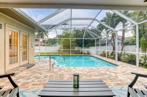 Clearwater Casa | Sunny Highfield Drive