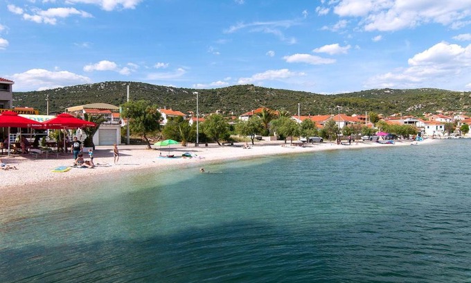 Vinisce Apartamento | sunny holiday