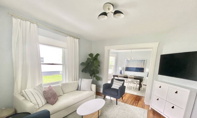 Cambridge Casa | Sunny Home in Cambridge Historic District