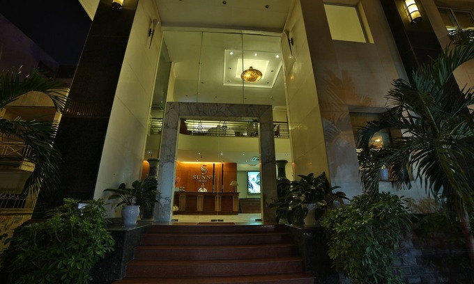 Ngoc Khanh Hotel | Sunny Hotel 1