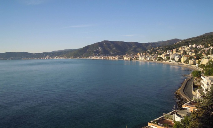 Casanova Lerrone Apartamento | Casa soleada con jardín, 10 minutos de la playa de Alassio y cerca de los campos de golf.