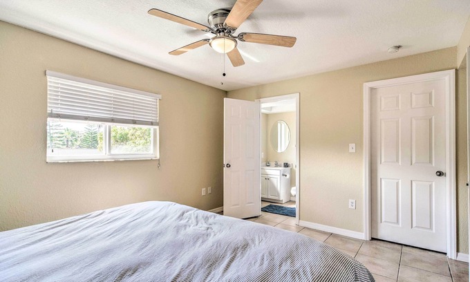 Indian Rocks Beach Apartamento | Sunny Indian Rocks Beach Condo: Steps to Gulf!