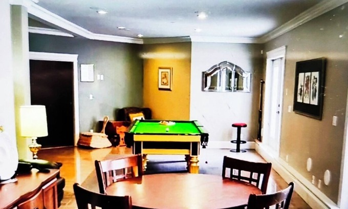 Surrey Cama Y Desayuno | Sunny Island by White Rock B&B Cozy Family Club 3B2B