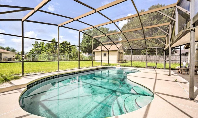Poinciana Casa | Sunny Kissimmee Home about 21 Mi to Disney Parks!