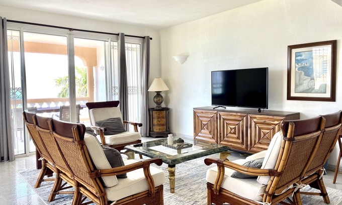 Cole Bay Casa | Soleada casa de 3 dormitorios con vista al mar