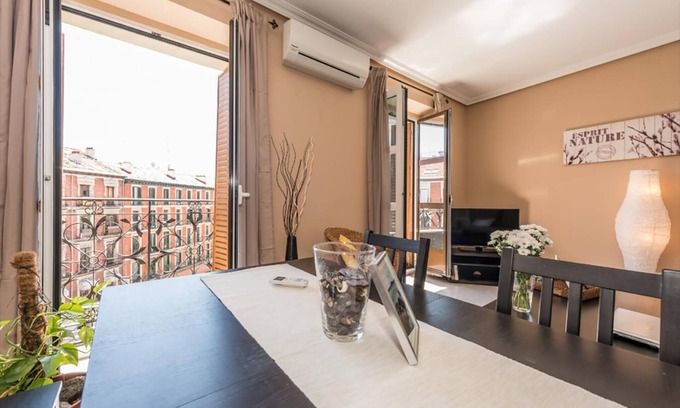 Centro Apartamento | Sunny Loft Historic District - Sol