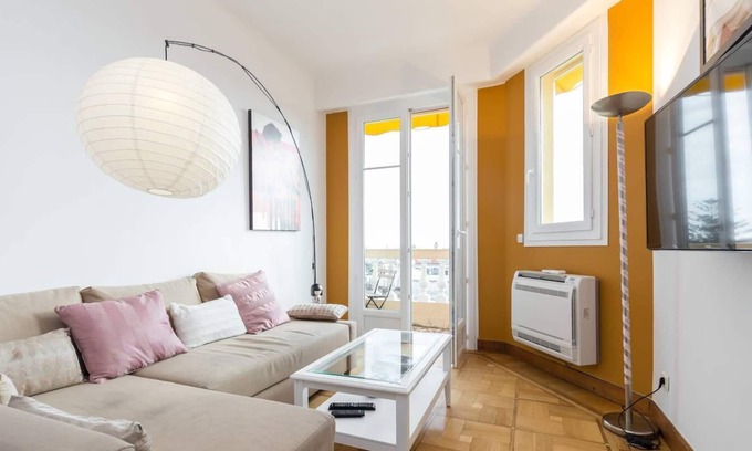 Cimiez Apartamento | Loft soleado con vista increíble! ¡Caminando por todos lados!
