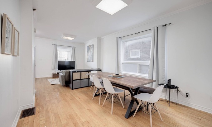 Upper Beaches Casa | Sunny Multi Level House Close To Beach!