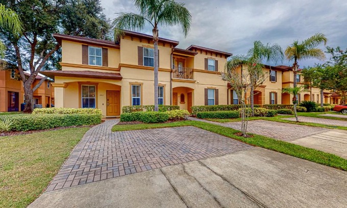 Regal Palms Casa | Sunny Oasis
