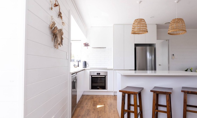 Papamoa Beach Casa | Sunny Pap beach house - filled with sun. ☀️🌊
