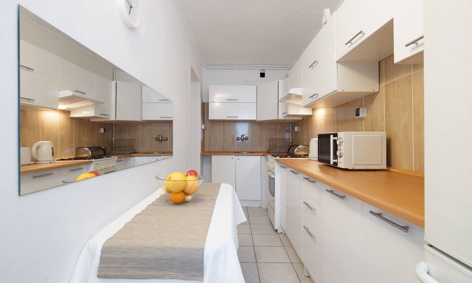 Katowice Apartamento | Sunny ParkApt by Stadium 1MinWalkToTramTo SpodekCongressCentre Near Airport