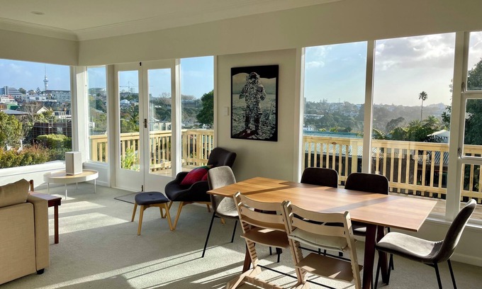 Remuera Casa | Sunny, Quiet and Central House in Remuera