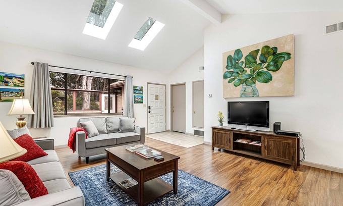 La Selva Beach Casa | Sunny ranch near beach with two courtyards & washer/dryer - dog-friendly