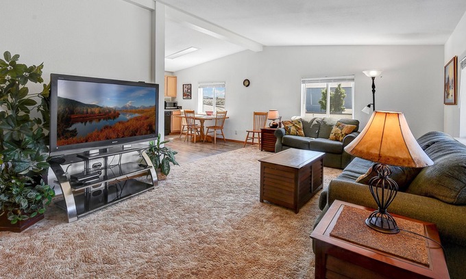 Desert Aire Casa | Sunny Retreat on the Airstrip!