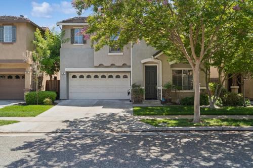 South San Jose Casa | Sunny Serenity- Pet Friendly 5BR Home In San Jose