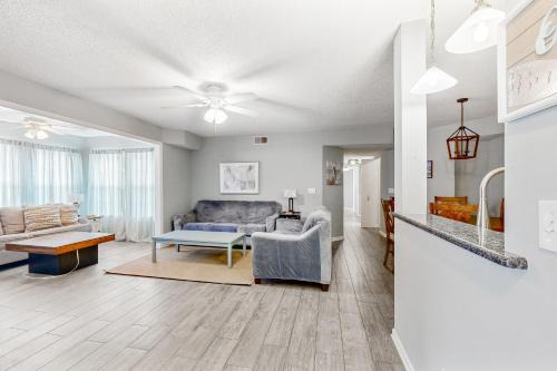Garden City Apartamento | Sunny Shores Retreat