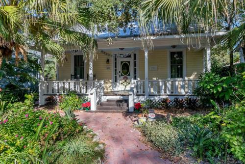 Downtown Historic District Casa | Sunny Side Cottage