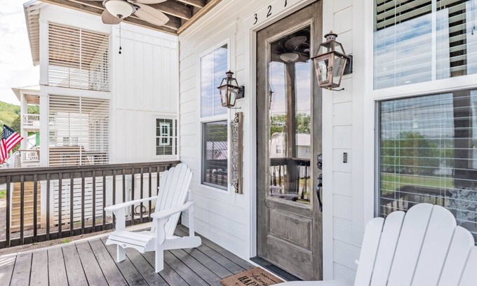Guntersville Casa | Sunny Side Up at River Rocks Plantation