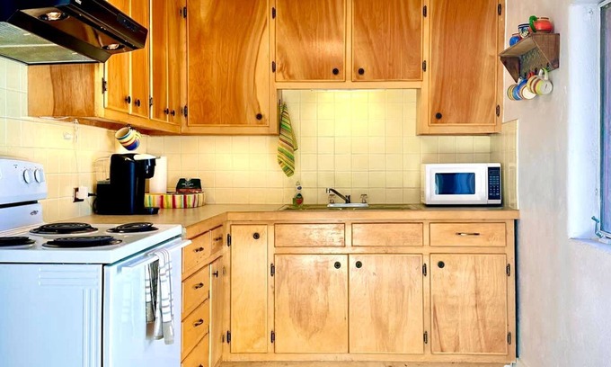 Raton Casa | Sunny Southwest Casita