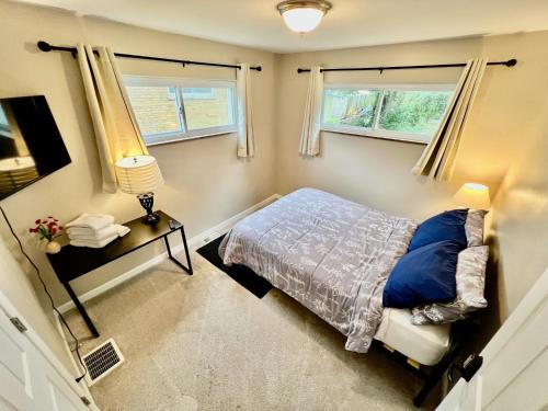 Covedale Casa | Sunny Stay Bright and Cozy Suite 1