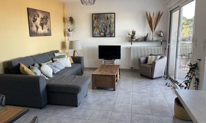 Ajaccio Apartamento | Sunny T2 with sea view