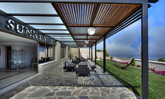 Haniotis Villa | Sunny Villas Resort & Spa