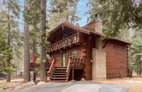 Pineland Casa | Sunnyside by AvantStay Charming Lake Tahoe Chalet on Tahoes West Shore