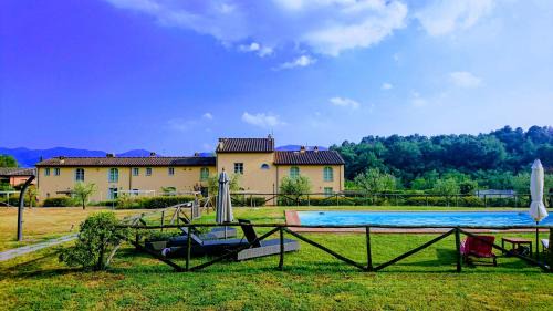 Lucca Casa | SunnySide Pool and relax in Lucca hills