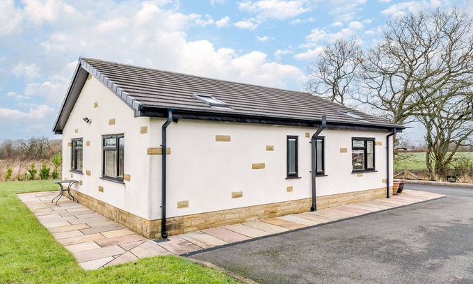 Blackburn Cabaña | Sunnyside Shreyas, RIBCHESTER