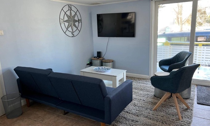 Newbury Casa | Sunnyside: Sunset View Getaway - Relaxing Retreat in this Charming Home!