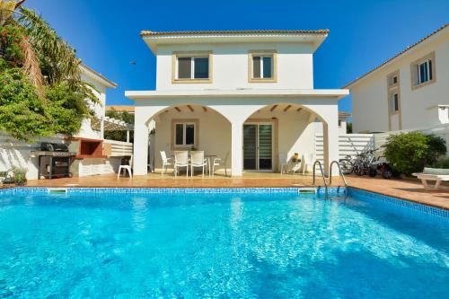 Paralimni Villa | SunnyVillas: 3BR Super Cozy Villa☆Private Pool☆BBQ - Villa Falcon