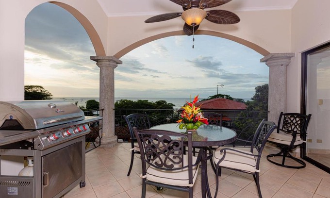 Tamarindo Apartamento | Sunrise 48- 3 Bedroom Ocean View Penthouse Condo