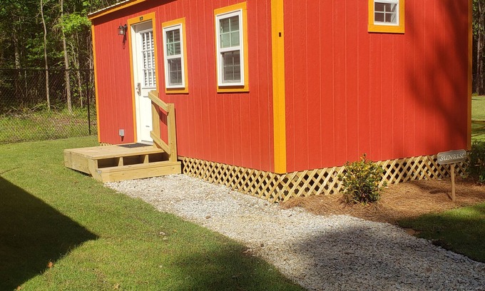 Auburn Cabina | Sunrise Cozy Tiny House. 15 minutes from Auburn University, Bucee's & Walmart