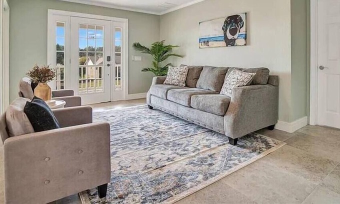 Marineland Acres Casa | Sunrise Escape ~ Walk to Beach ~ Pool ~ Foosball!